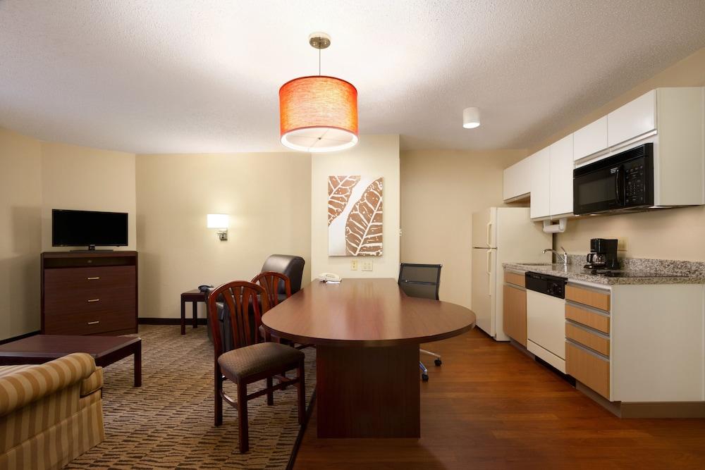 Mainstay Chicago 3*